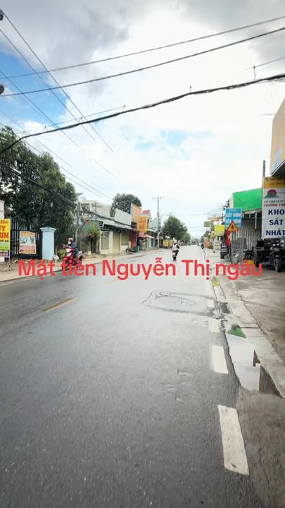 Đất Thổ Cư Hẻm 2 Tam Đông 1 Hóc Môn 100m² giá 3.03 tỷ - Vị trí đắc địa, dân cư đông đúc!