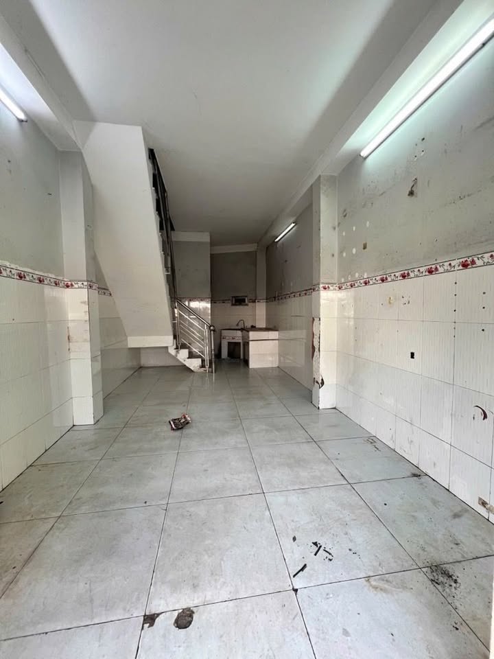 Nhà mặt tiền kinh doanh Tân Sơn Nhì 22m² giá 3.8 tỷ - Đầu tư sinh lời ngay!