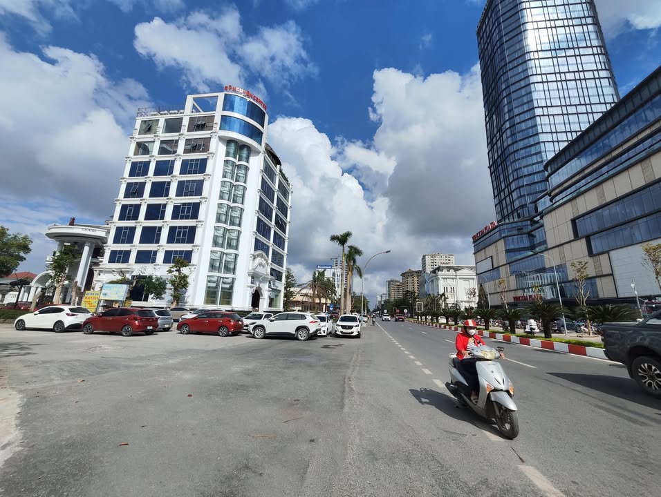 Văn phòng cho thuê Sỹ Nguyễn Center Vinh 420m² giá 55 triệu - Không gian làm việc lý tưởng!