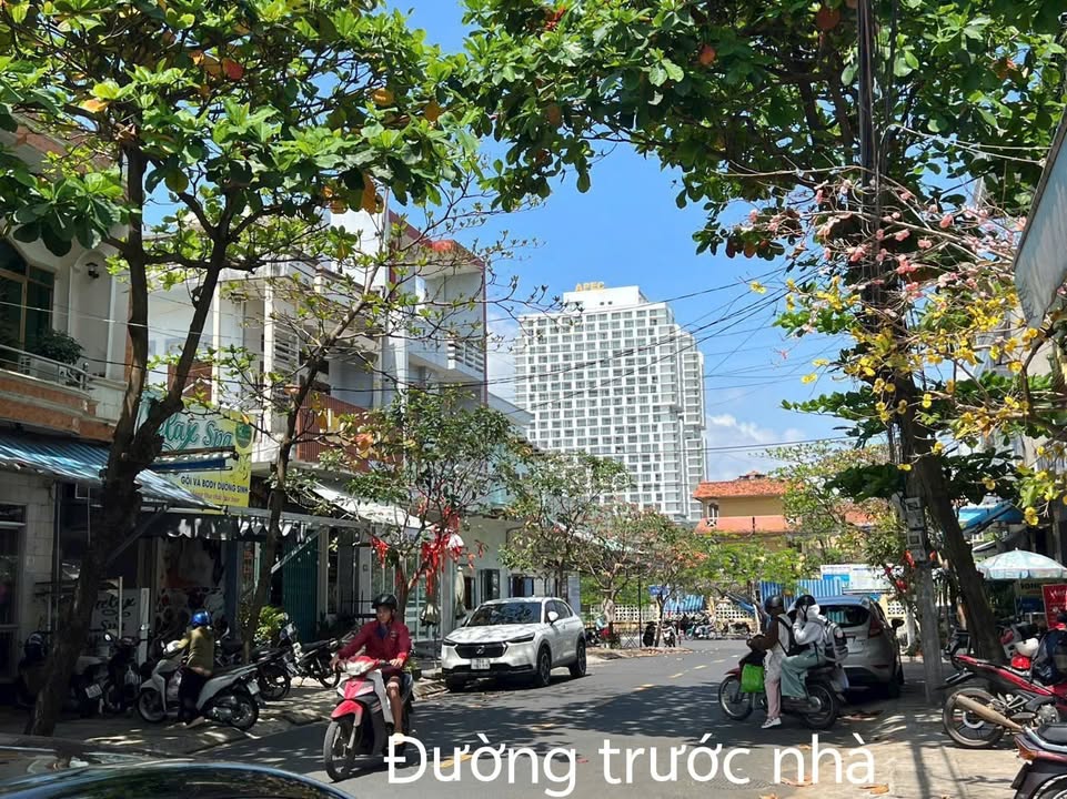 Nhà phố mặt tiền đường Bà Triệu, Tuy Hòa 100m² giá 6 tỷ - Dòng tiền ổn định 10 triệu/tháng!
