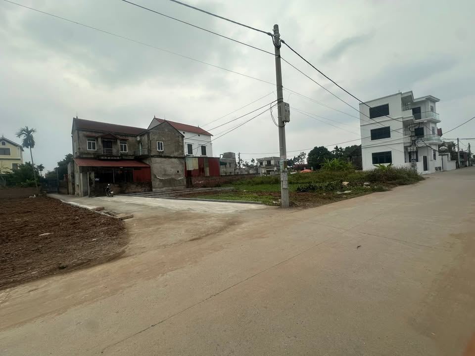 Nhà riêng Thư Phú 40m² giá chỉ 3 tỷ - Ô tô đỗ cửa thuận lợi!