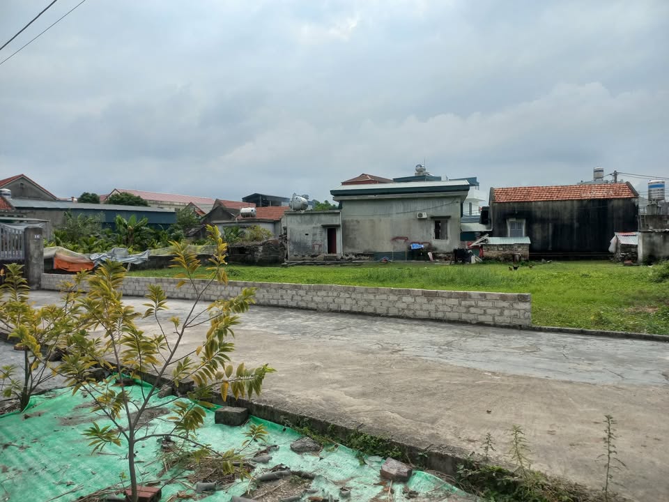 Đất nền Phường Đông Uông Bí 376m² giá 1.6 tỷ - Mặt tiền 13m thuận lợi kinh doanh