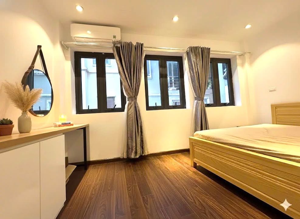 Căn hộ cho thuê tại Phạm Huy Thông, quận Ba Đình 1PN giá 12 triệu - Đầy đủ nội thất, view hồ tuyệt đẹp!