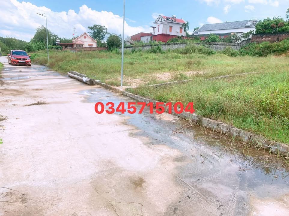 Đất nền Lục Nam - 200m² mặt tiền 6m - Gần trường học và chợ!