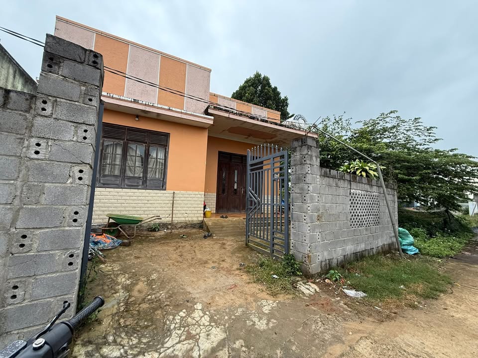 Nhà riêng Lộc Quảng, Bảo Lâm 622m² giá 2.1 tỷ - Gần chợ, vị trí đẹp!