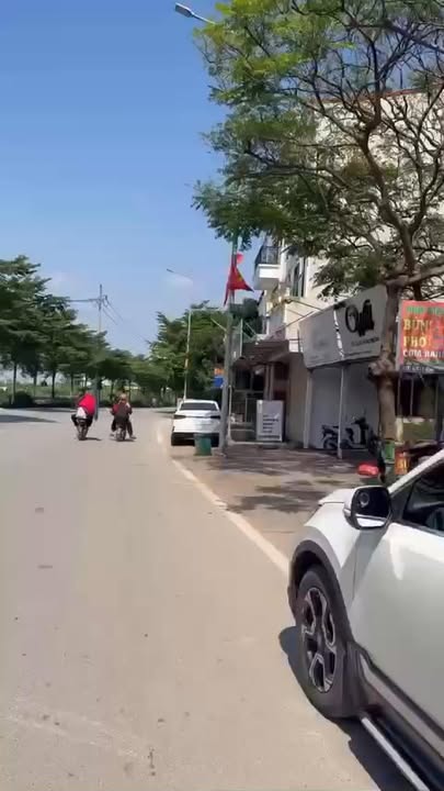 Nhà riêng Phương Đình, Đan Phượng 56.2m² giá 4 tỷ - Ô tô đỗ cửa, kinh doanh sầm uất!