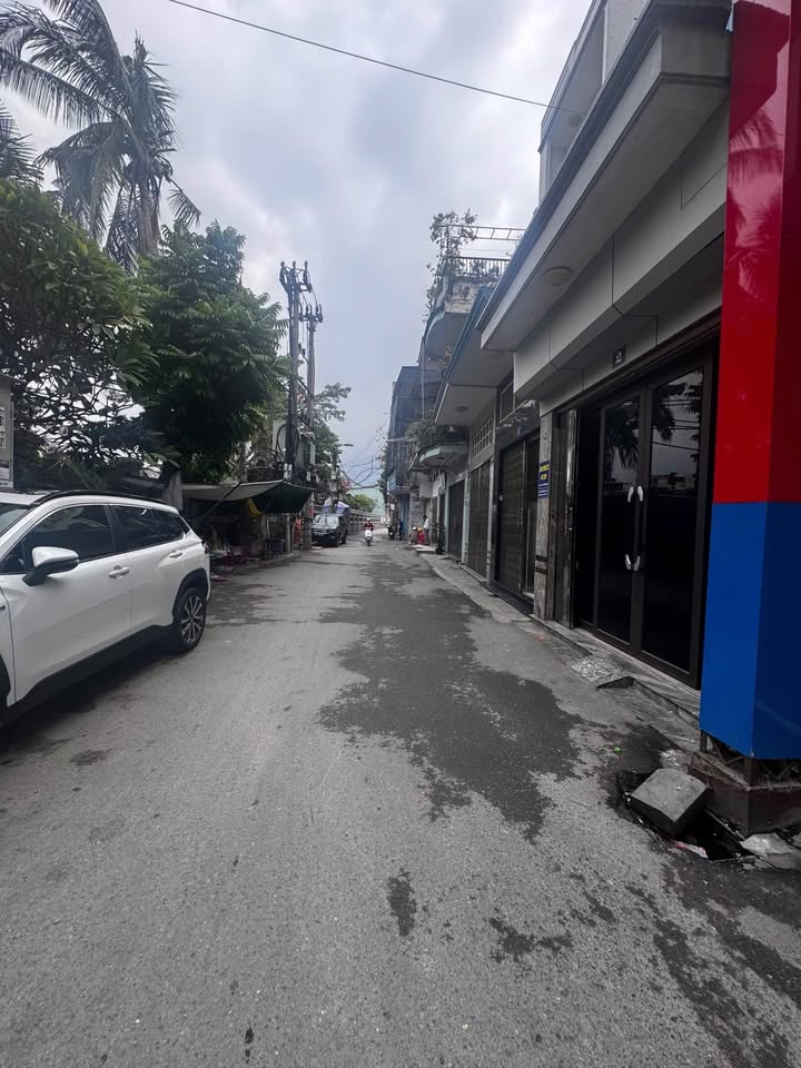 Nhà mặt ngõ tuyến 2 Hồ Sen 41m² giá 4.5 tỷ - Đường ô tô vào tận nơi!