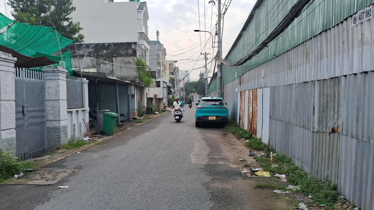 Đất thổ cư 200m² tại Quốc lộ 13, Thủ Đức - Giá 8.9 tỷ, Ngang 12m, Sẵn sàng đầu tư!