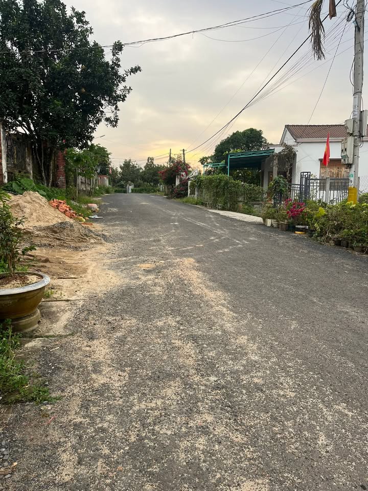 Nhà nguyên căn Đắk Nông 640m² giá 1.45 tỷ - Cách chợ 600m, tiện nghi đầy đủ!