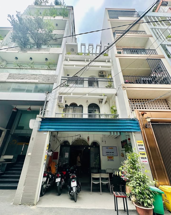 Nhà kinh doanh cho thuê đường Lê Văn Sỹ, Quận 3, 88m² - Thiết kế hiện đại, thuận tiện mọi nhu cầu!