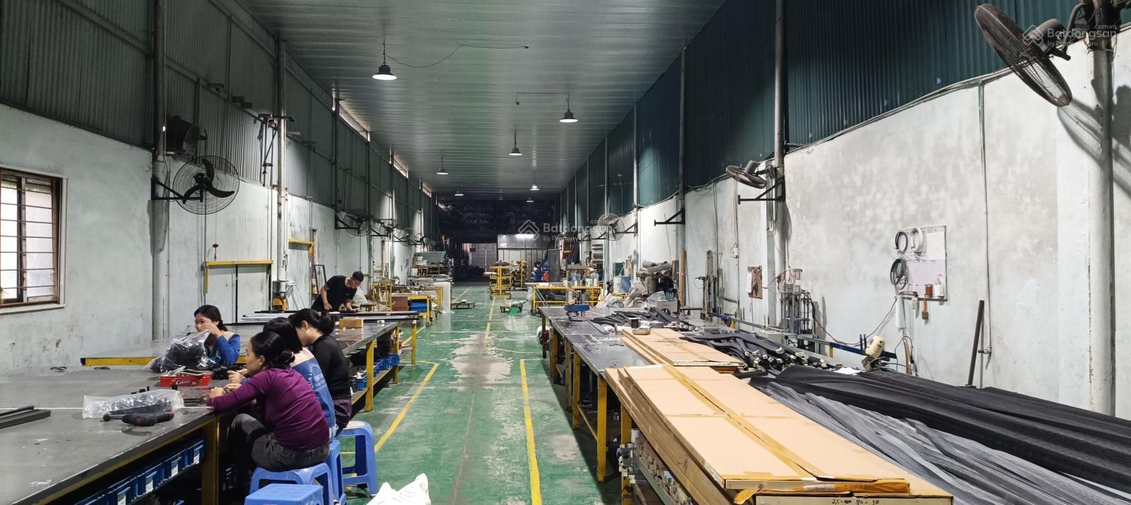 Kho cho thuê mặt đường Đại Lộ Thăng Long 1200m² giá 84 triệu - Điện 3 pha, xe công đỗ cửa!