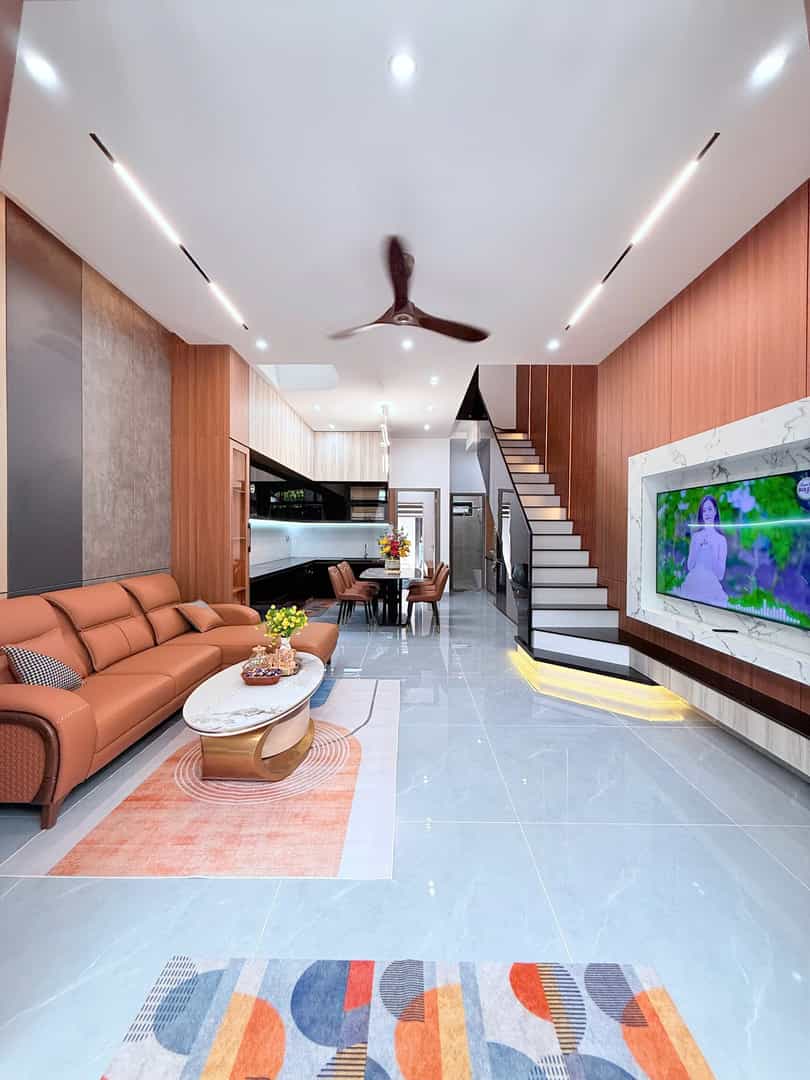 Nhà Đẹp 3 Tầng Hòa Khánh 70m² giá 7.65 tỷ - Tặng Full Nội Thất Luxury!