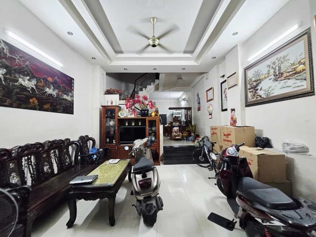 Nhà mặt tiền Trần Tấn, Tân Phú 84m² giá 13.2 tỷ - Đầu tư sinh lời ngay!