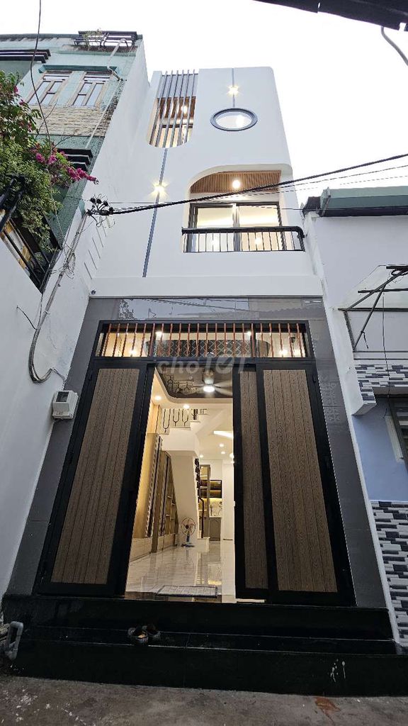 Nhà xây mới hiện đại 3 lầu tại Hẻm Âu Dương Lân, Quận 8, giá 7 tỷ - Đầu tư sinh lời ngay!