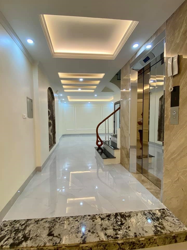 Bán nhà ngõ đường Võ Chí Công, Tây Hồ 62m² - Thiết kế hiện đại, thang máy nhập khẩu!