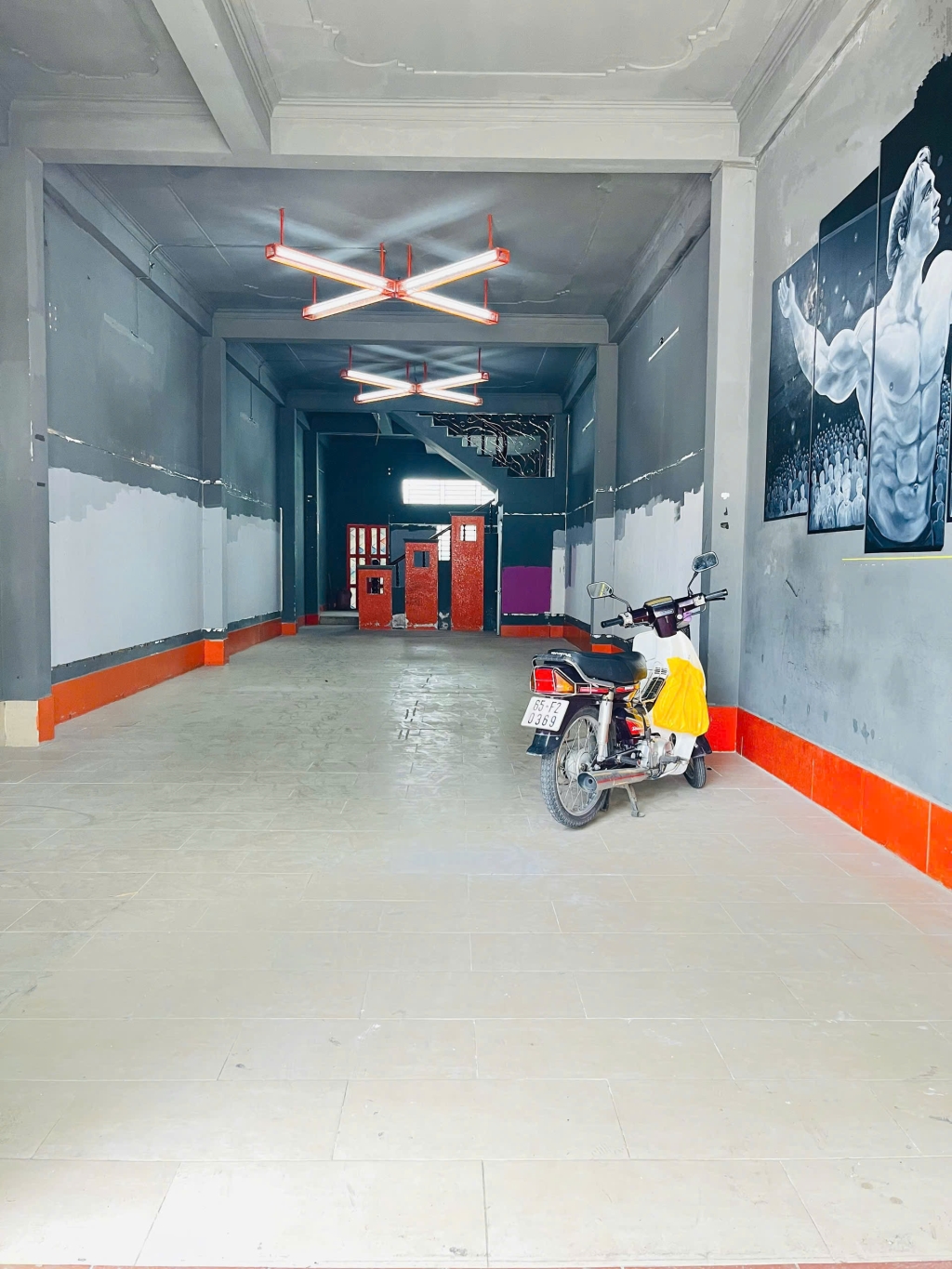 Cho thuê nhà trệt 3 lầu 360m² trục chính KDC Hưng Phú, Cần Thơ | 15 triệu