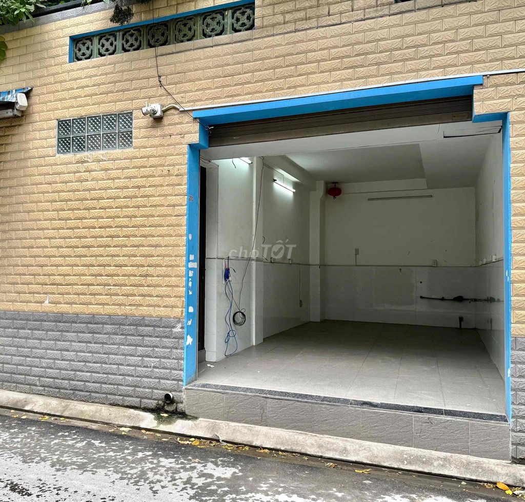 Cho thuê mặt bằng 30m² tại HXH gần CV Lê Thị Riêng - Giá 6.5 triệu, kinh doanh tự do!