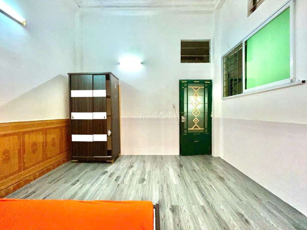 Phòng trọ Phạm Văn Hai 20m² giá 3.3 triệu - Full nội thất, tự do giờ giấc!