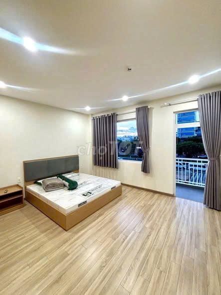 Căn hộ 1 phòng ngủ 50m² giá 11 triệu - Ban công thoáng mát, cho thú cưng!