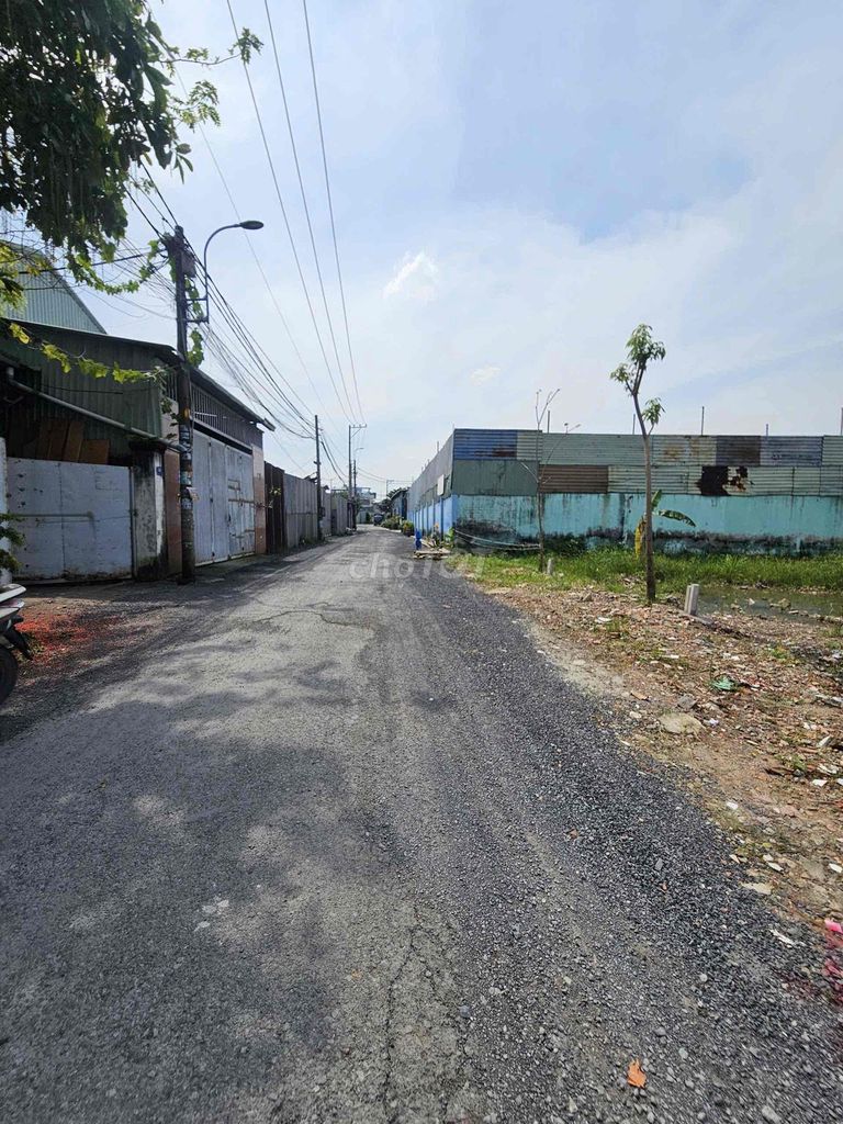 Đất nền Xuân Thới Thượng 550m² giá 6 tỷ - Pháp lý đầy đủ, hướng Đông Nam!