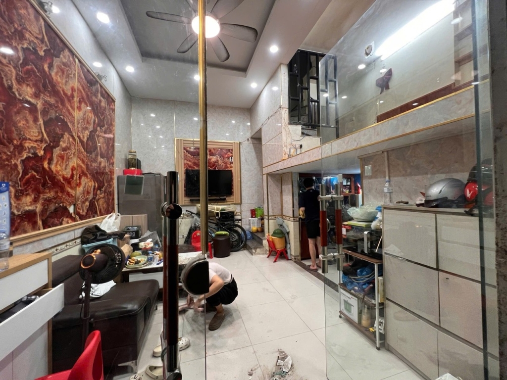 Nhà 4 tầng mặt ngõ ô tô tránh Nguyễn Xiển, Thanh Xuân 27m² giá 10.68 tỷ - Đầu tư sinh lời tuyệt vời!