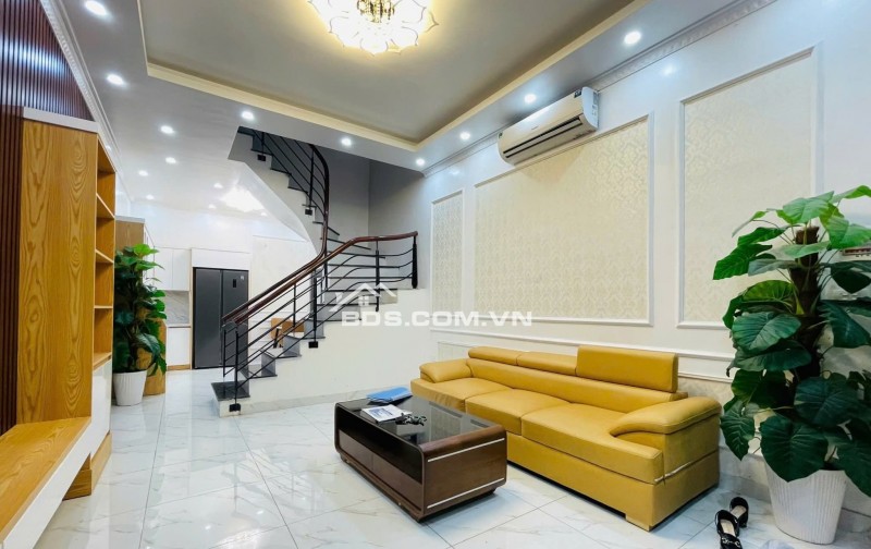 Nhà đẹp Kim Ngưu, Hai Bà Trưng 38m² giá 8.5 tỷ - Gần tiện ích đầy đủ!