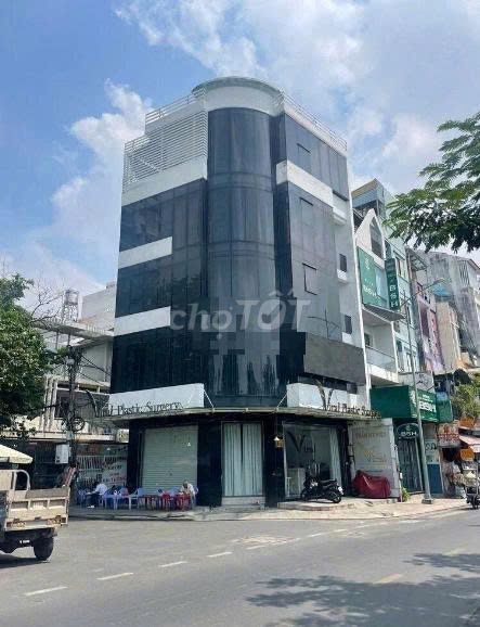Nhà mặt tiền đường Nguyễn Chí Thanh, Quận 10, 210m² giá 90 triệu - Kinh doanh sầm uất!