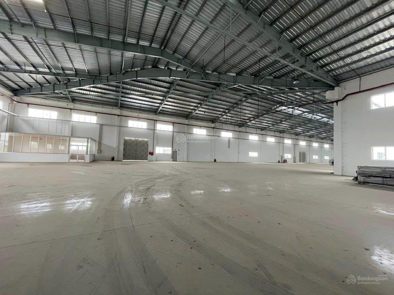 Cho thuê kho 8000m² tại KCN Bình Dương giá 730 triệu - Bàn giao ngay