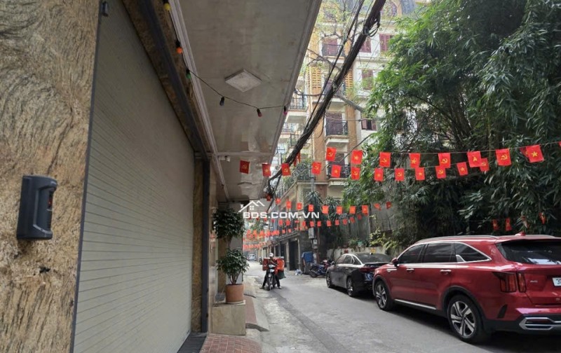 Bán Đất Lạc Long Quân, Tây Hồ 100m² giá 23.7 tỷ - Vị trí đắc địa