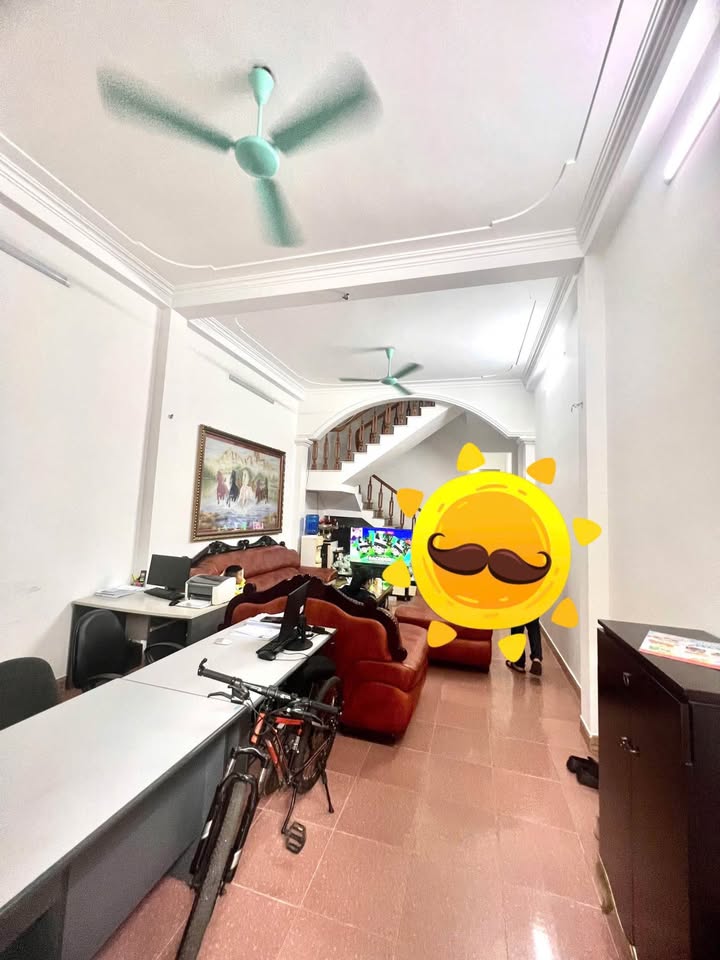 Nhà 3 tầng đường Kim Sơn, Bắc Cường, Lào Cai 90m² giá 4.55 tỷ - Chính chủ bán gấp!