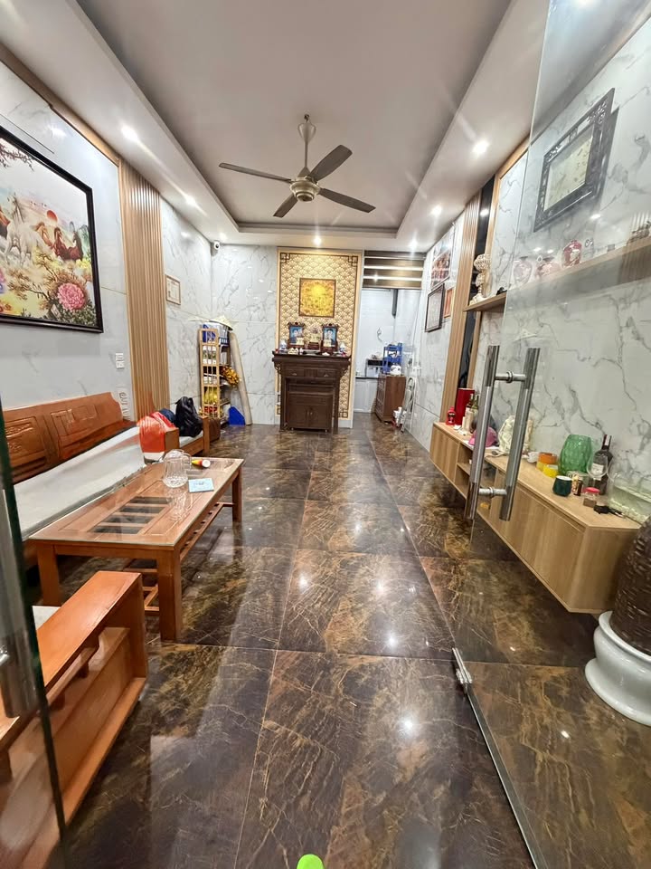 Nhà 3 tầng 51m² tại Đông Hội, giá chỉ 6 tỷ - Cơ hội vàng cho bạn!