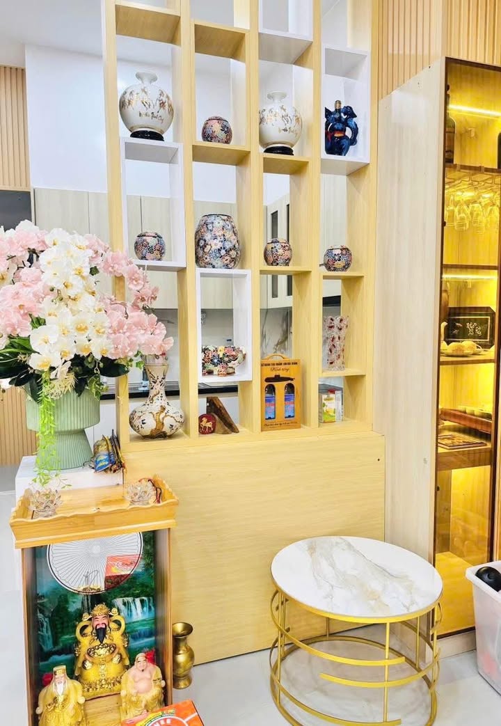 Nhà 1 trệt 1 lầu tại Cam Lộc, 152m², giá 3.5 tỷ - Full nội thất sang trọng!