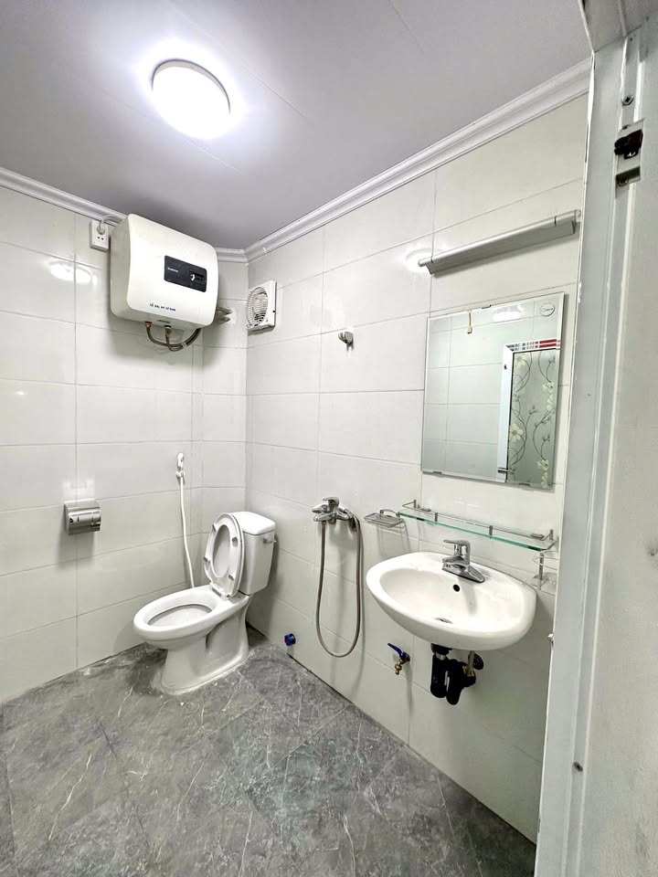 Nhà riêng cho thuê tại ngõ 279 Đội Cấn, Ba Đình, 50m² chỉ 7.5 triệu/tháng - Chính chủ, vào ở ngay!