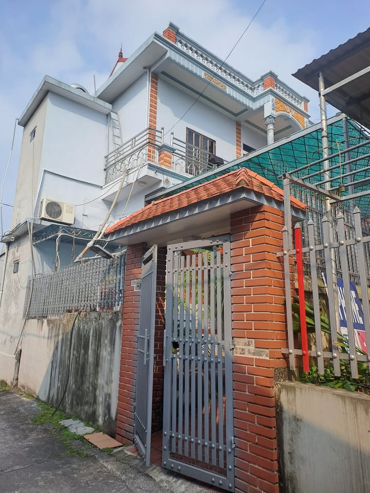 Nhà riêng tại Bạch Thượng, Duy Tiên 206m² giá 4 tỷ - Đầu tư sinh lời tốt!