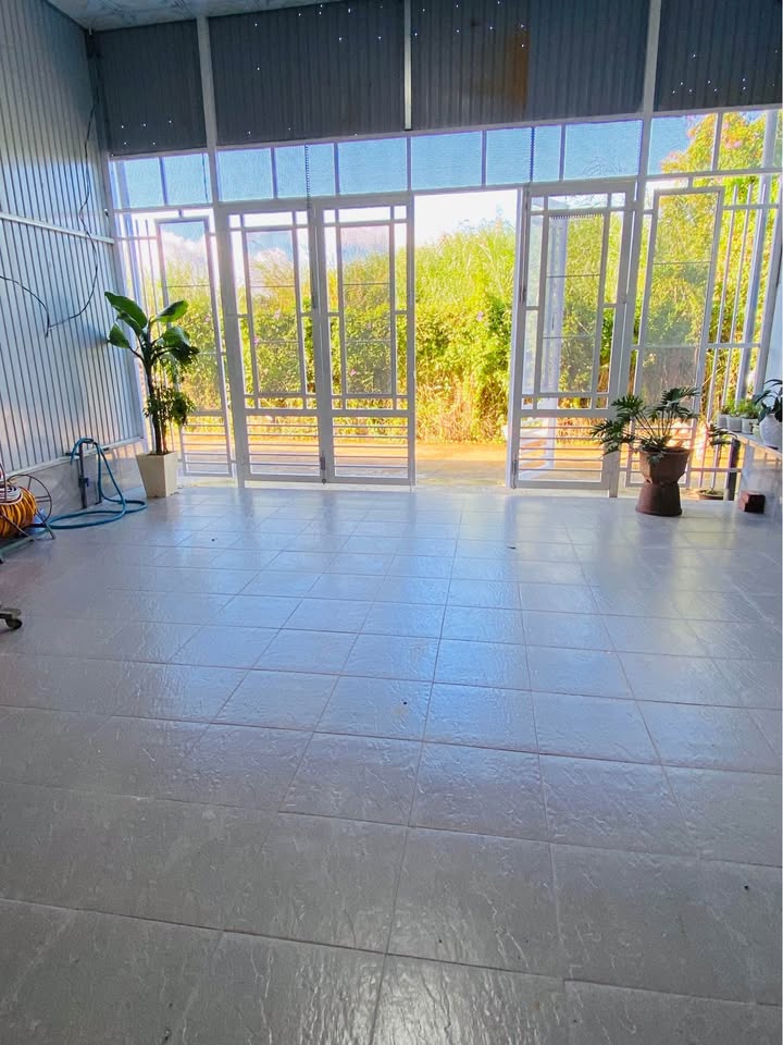 Nhà bán Đường Nguyên Tử Lực, Đà Lạt 126m² giá 2.99 tỷ - Dọn vào ở ngay!