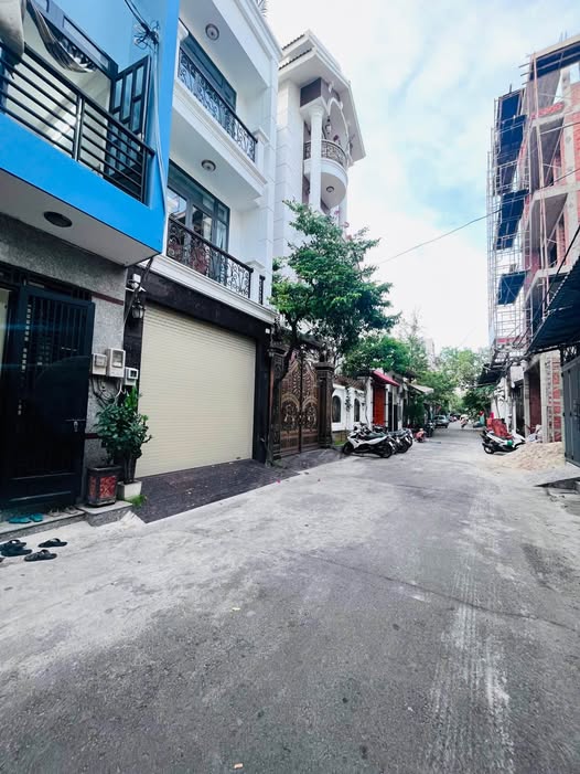 Nhà 5 Tầng Đường Gò Xoài, Bình Tân - Giá 7 Tỷ, Tiện Nghi VIP