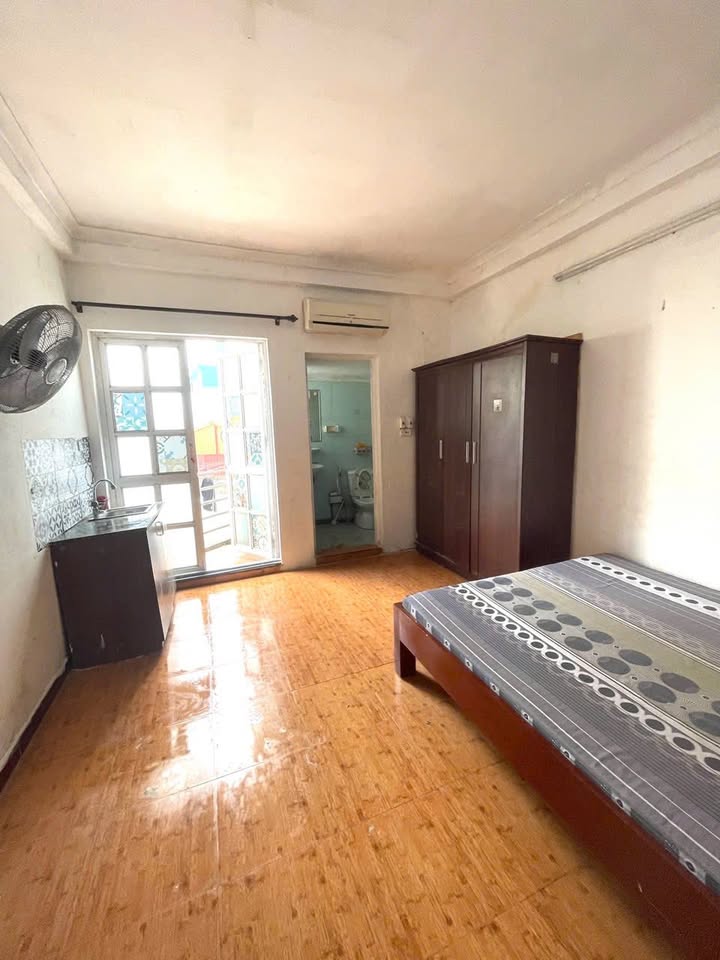 Phòng trọ cho thuê tại 225 Lạc Long Quân, Tây Hồ 20m² - Giá chỉ 3 triệu/tháng!