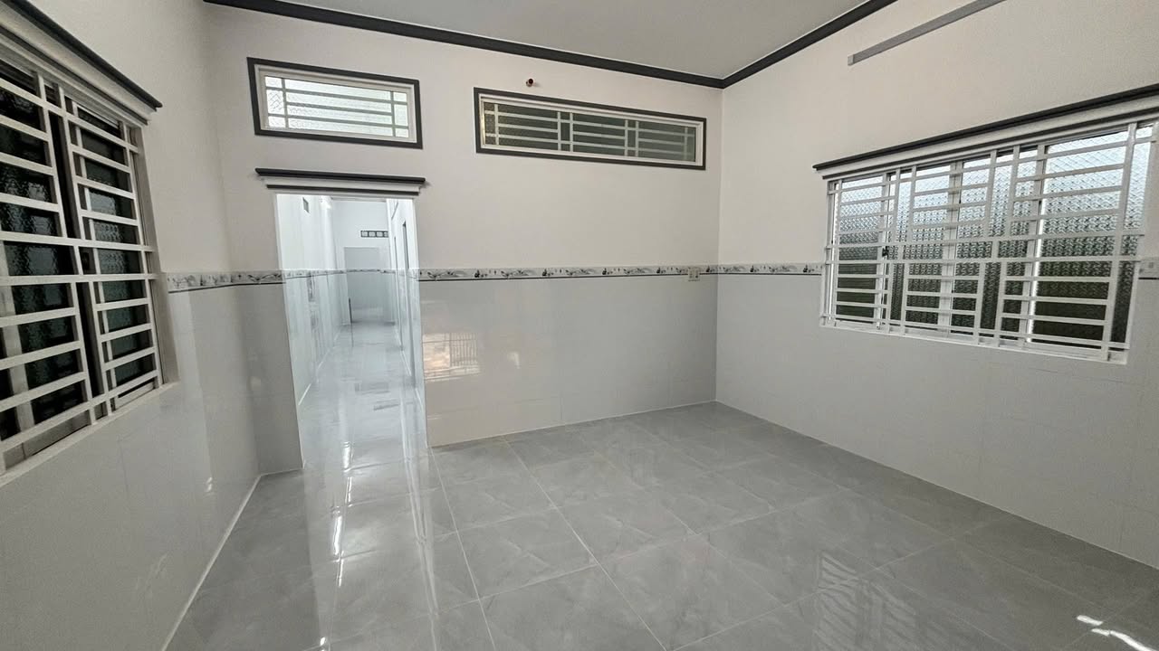 Nhà thổ cư Cần Thơ 213m² giá 1.75 tỷ - Thiết kế đẹp, sân rộng!