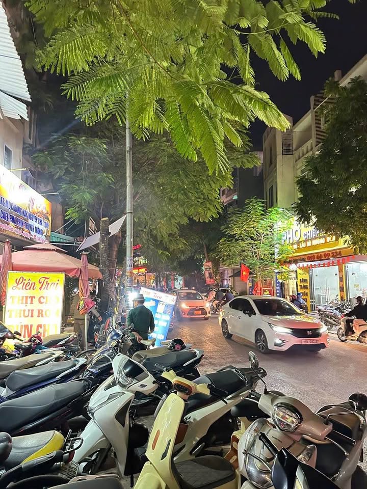 Nhà mặt đường Hoàng Minh Thảo, Hải Phòng 77m² giá 17 tỷ - Kinh doanh sầm uất!