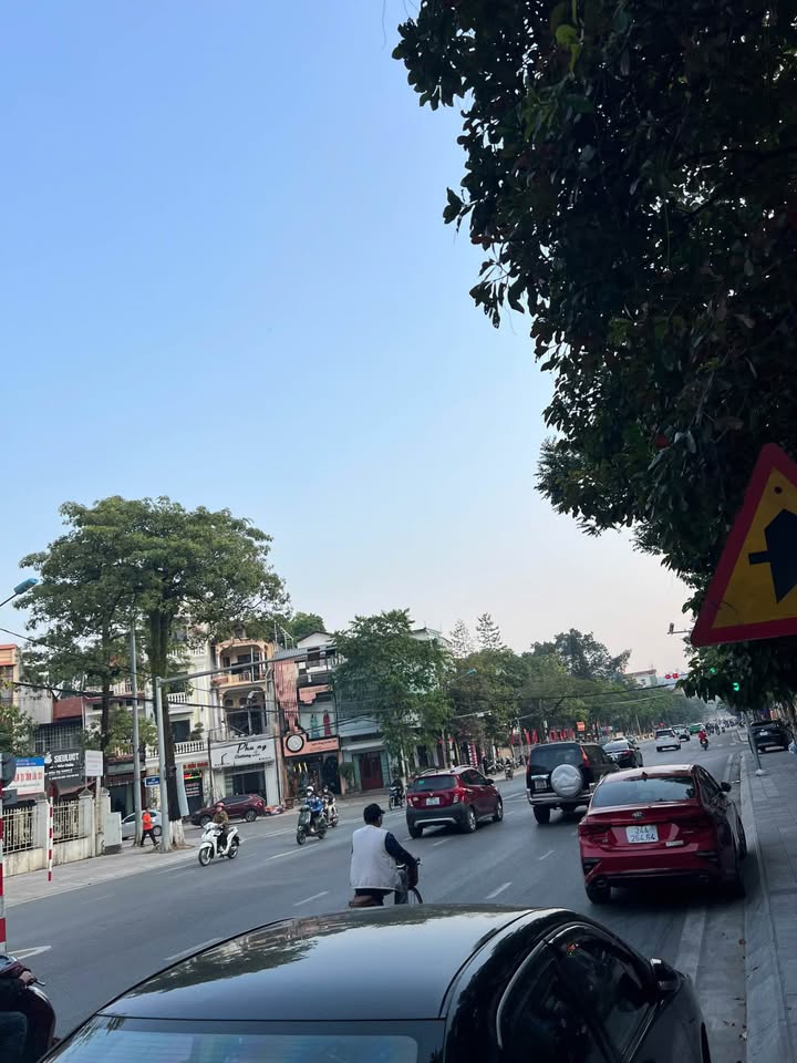 Nhà cho thuê tại Đường Hoàng Liên, Lào Cai 95m² - Thích hợp vừa ở vừa kinh doanh!