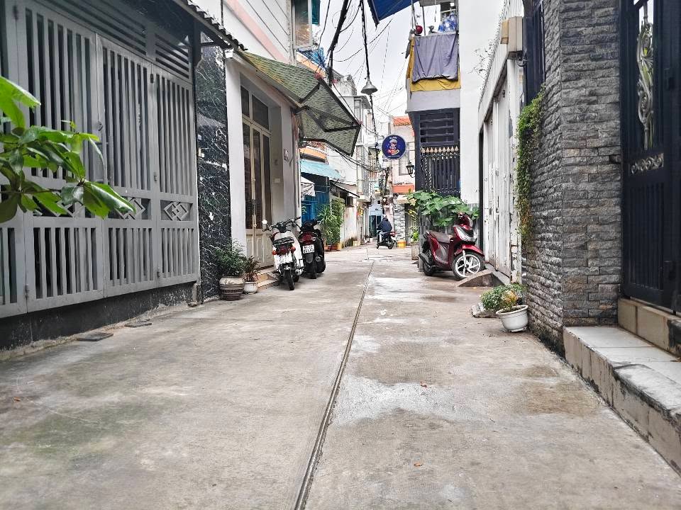 Nhà 4 Tầng tại Phường Nhiêu Lộc, Quận 3 - 4 Tỷ - Thiết kế hiện đại, sổ đỏ chính chủ!