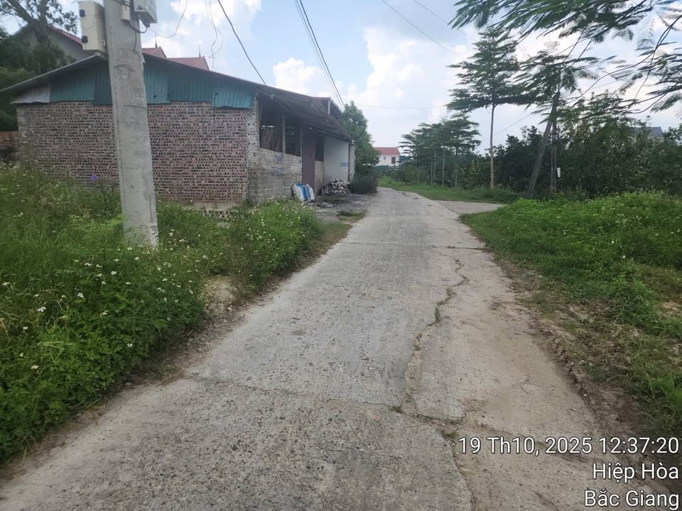 Đất nền Danh Thắng Hiệp Hòa Bắc Giang 112m² giá 1 tỷ - Đường ô tô thuận lợi!