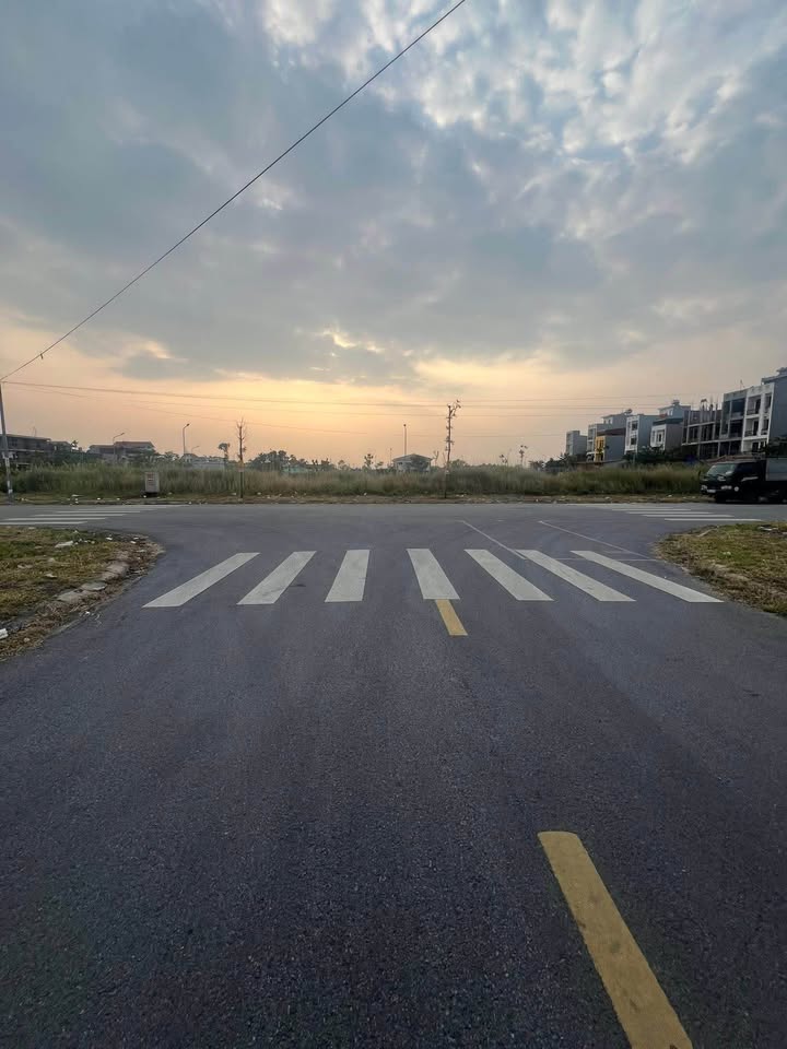 Đất nền Khắc Niệm Bắc Ninh 102m² giá 9 tỷ - Vị trí đẹp, kinh doanh sầm uất!