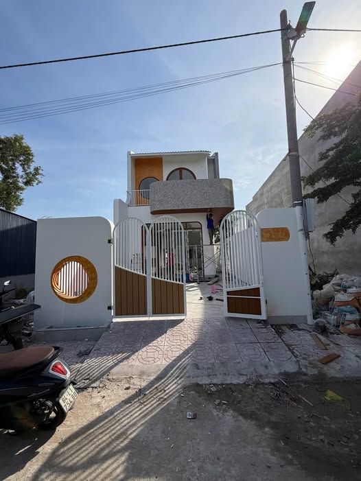 Nhà khu Kim Cương - Phường Tân Hạnh 120m² giá 2.69 tỷ - Thiết kế hiện đại, đầy đủ nội thất