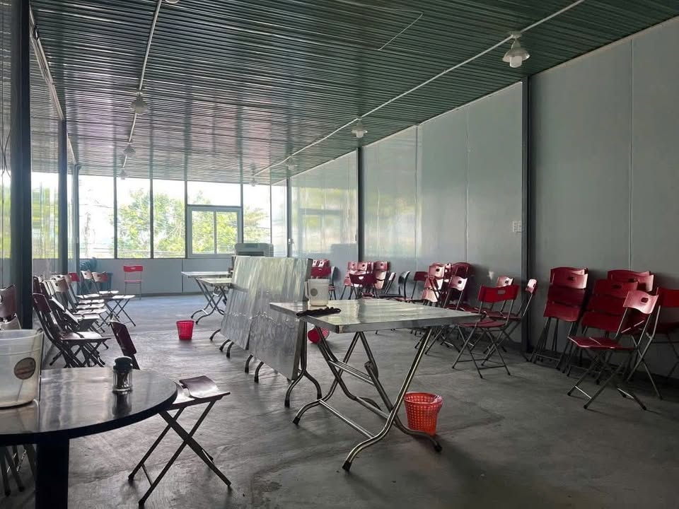 Nhà tiền chế cho thuê mặt tiền đường 10m5 Hòa Cường Bắc 180m² giá 17 triệu - Kinh doanh tự do!