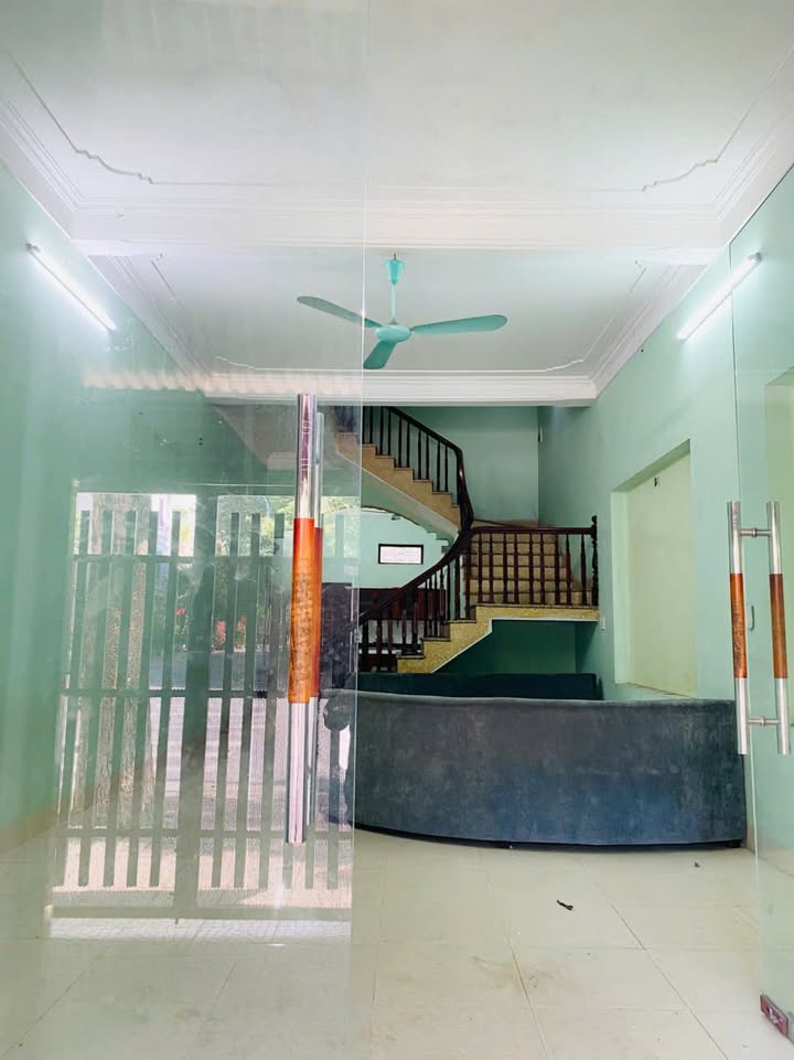 Nhà mặt đường Âu Cơ, Kinh Bắc, 81m² giá 15 tỷ - Kinh doanh tốt, đầu tư sinh lời!