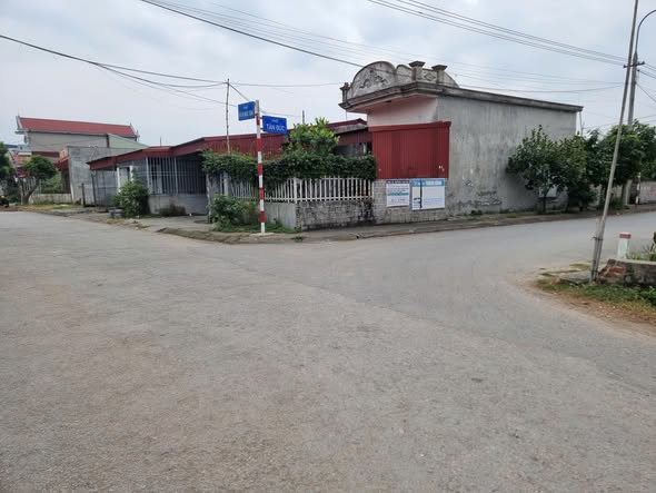 Đất mặt đường Vũ Thị Ngọc Toàn, Tân Thành 95m² giá 2 tỷ - Đầy đủ tiện ích xung quanh!