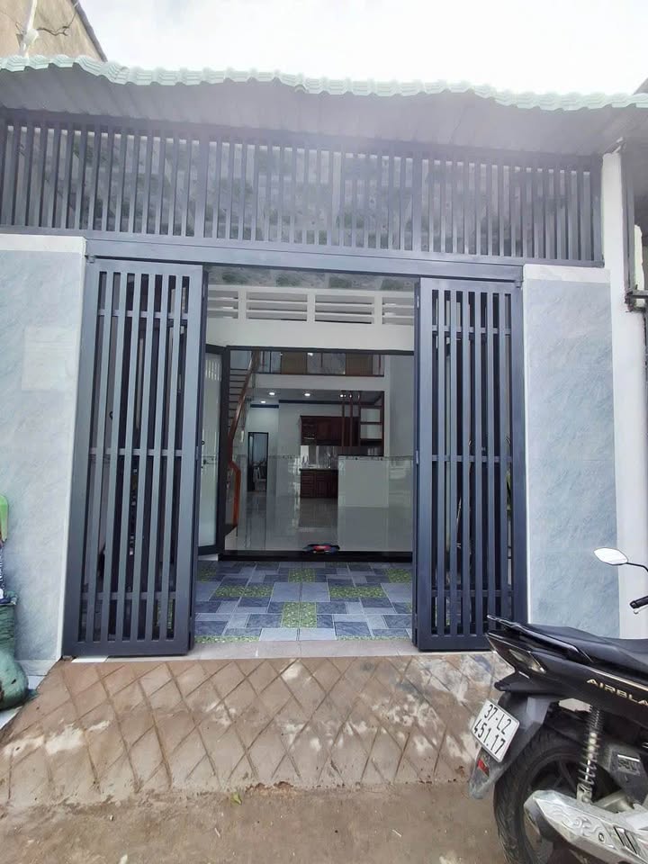 Nhà riêng Tân Đông Hiệp 54m² giá 1.85 tỷ - Gần chợ Tân Long, thương lượng nhẹ!