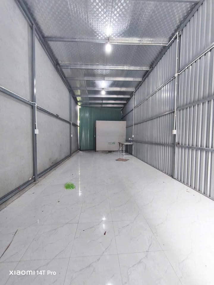Kho cho thuê 55m² hẻm xe hơi Thủ Đức giá 4,5 triệu - Vị trí thuận lợi!