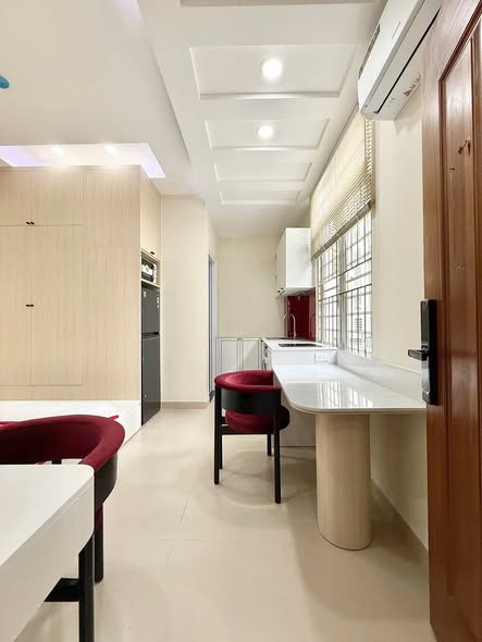 Phòng cho thuê full nội thất tại đường Phú Hữu, quận 5 - Tiện nghi, sạch đẹp, sẵn sàng vào ở!